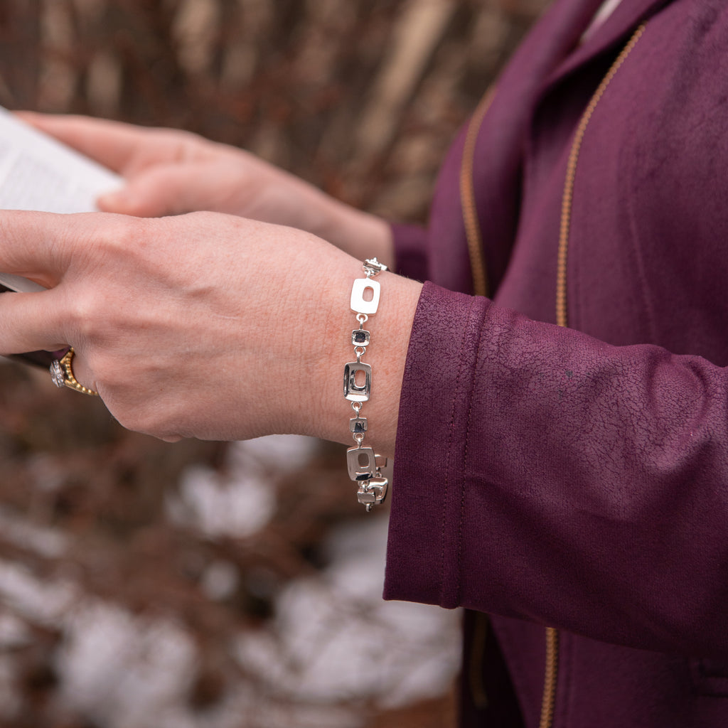 Modern Alternating Link Bracelet