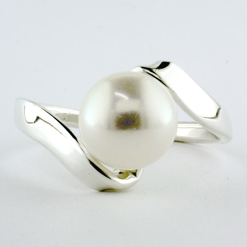 Pearl Folds Ring