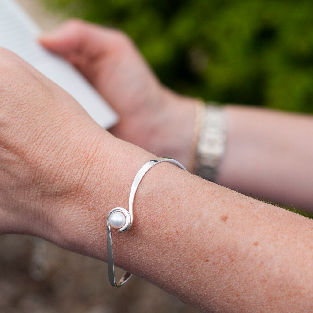 Pearl Curl Bracelet