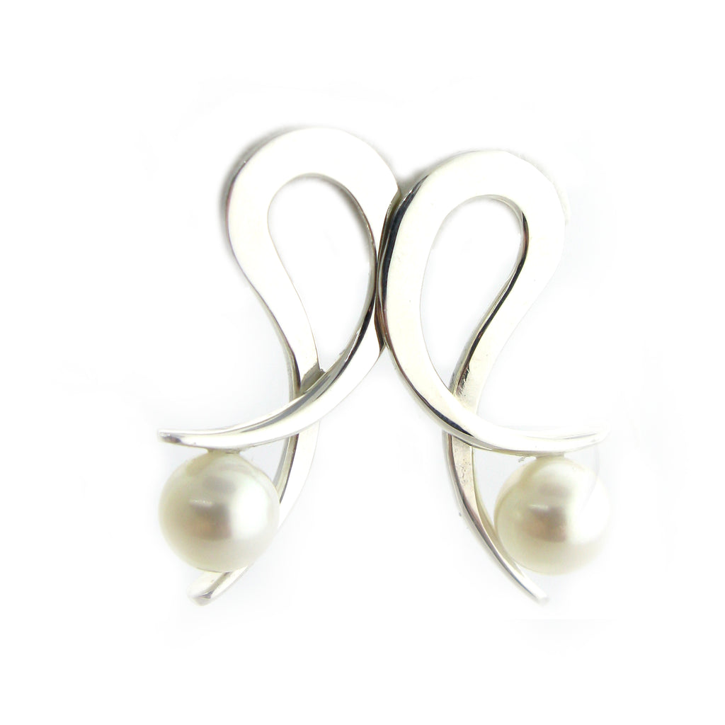 Pearl Dancing Earrings